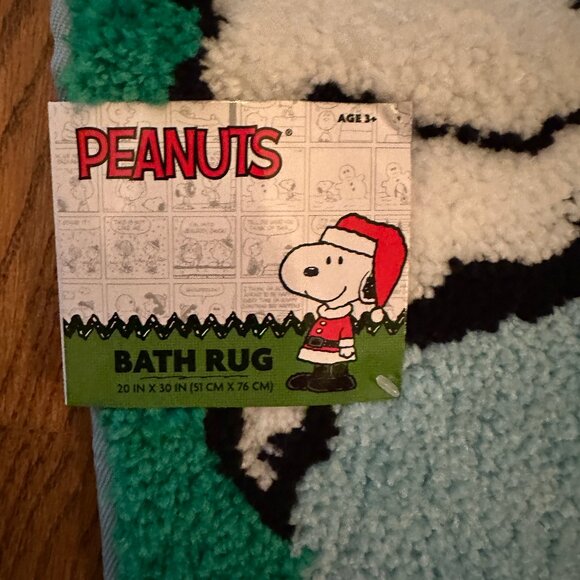 NWT Peanuts Snoopy PRESENT HOLIDAY Blue Bath/Kitchen Plush Mat/Rug - Picture 2 of 3